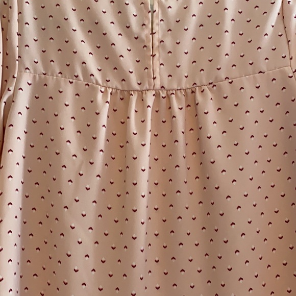 Old Navy sz small pink 3/4 bell sleeve top with button keyhole detail in back - Picture 7 of 9